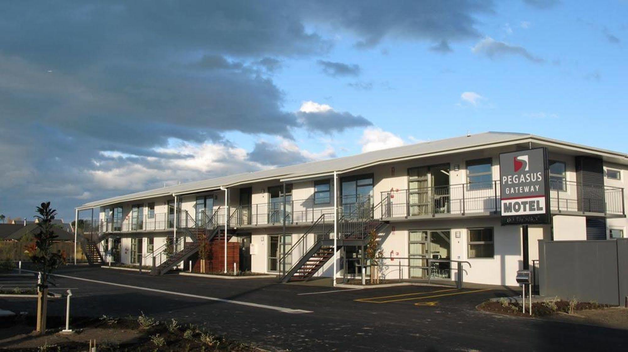 Pegasus Gateway Motels & Apartments Rangiora Eksteriør billede